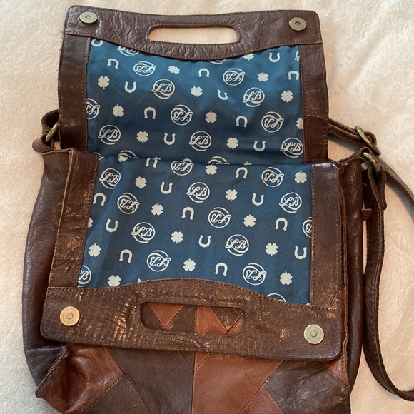 Lucky Brand train leather crossbody - Picture 2 of 7